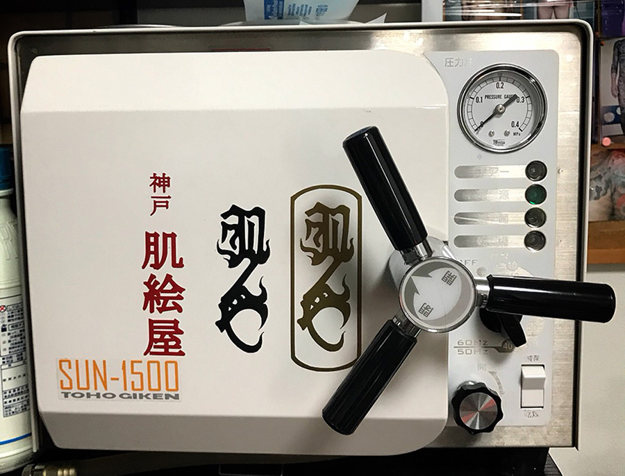 オートクレーブ（滅菌器）